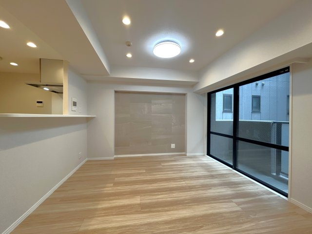 ヴィルヌーブ入谷の居間・リビング|ご家族やお客様との時間など、多くの時を刻む空間。何気なく過ぎる時でさえも上質なひと時となる快適な空間を目指して。