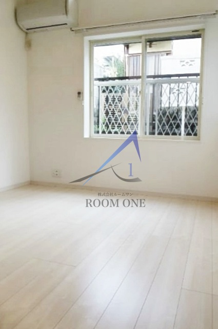 ハーミットクラブハウス宿河原の居間・リビング|洋室のお部屋です。