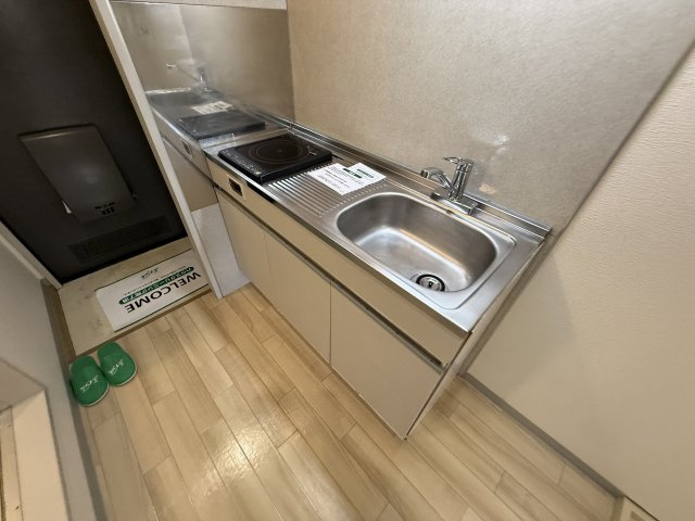 モデラート・ナオのキッチン