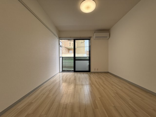 モデラート・ナオの居間・リビング