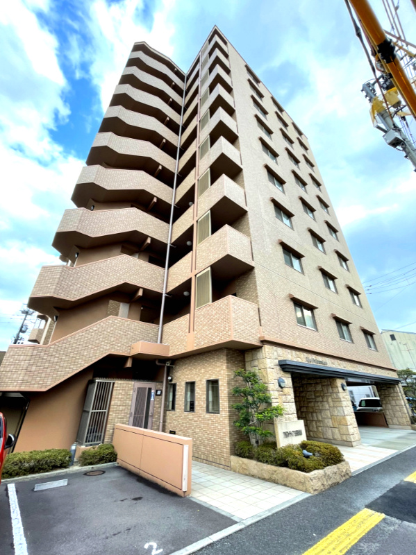 アルファライフ玉藻公園の外観