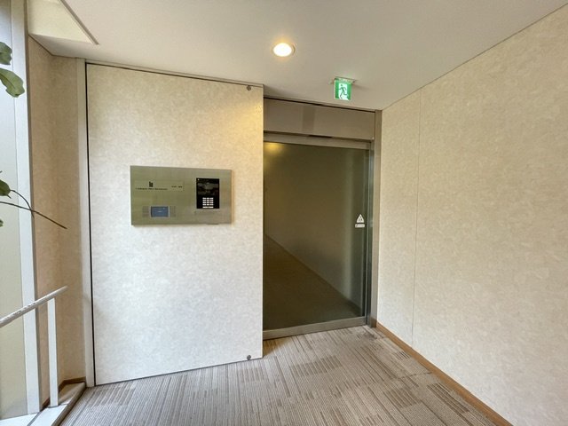 カテリーナ三田タワースイートのエントランス