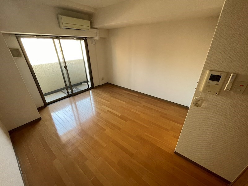 クレイン・トトヤミチの居間・リビング