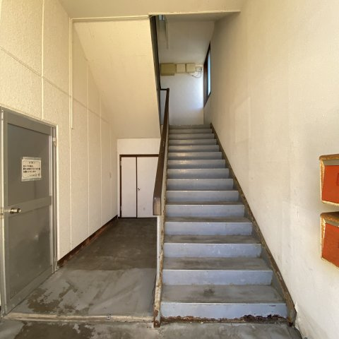 マンションＴのロビー