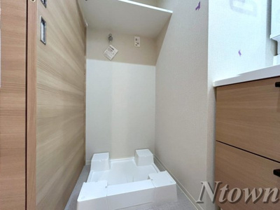 【設備】 | ロイヤルカーサ千種 | 洗濯機置き場です。