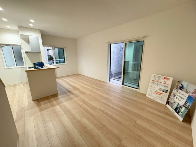 大野町２丁目戸建貸家の居間・リビング