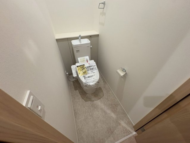 大野町２丁目戸建貸家のトイレ