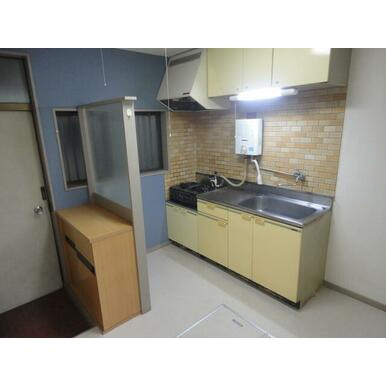 コーポラス真間Aのキッチン