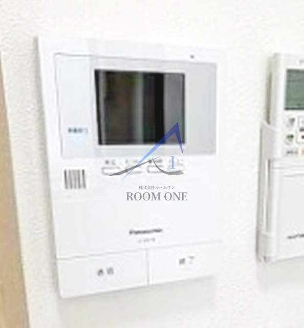 メゾン・プーラ菊川のセキュリティ|モニター付きインターホンです。