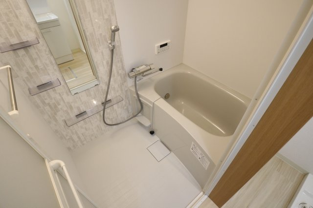 クレアール五位堂の浴室