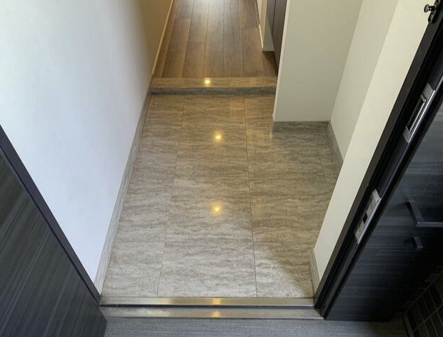 ピアース初台センティアの玄関