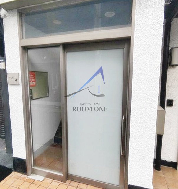 アンビロンＭのエントランス|エントランスです。