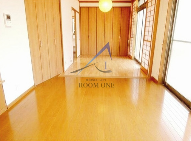 アンビロンＭの居間・リビング|洋室のお部屋です。