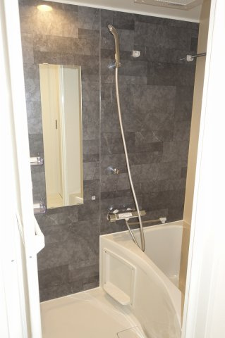 オプション坂下の浴室