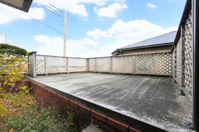 【庭】 | ◆◇笹野台中古戸建◆◇ | ◆その邸が魅せる、気品・上質・重厚感・極細やかさ、そのすべては訪れた者に安らぎと品性を与える特別な空間です。ここに住むからこそ意味がある。すべての（始まり）をここから迎えます。