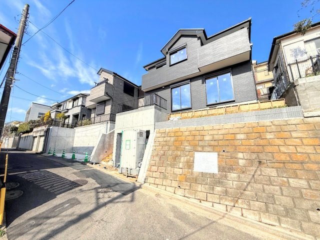 戸塚区平戸町　新築戸建て　第2のその他|◆一戸建てを中心とした街並みが整然と続き、周辺は高い建物が建っていないので、緑の多い閑静な趣を感じる環境です。街並みや周辺環境も重要なポイントです！！
