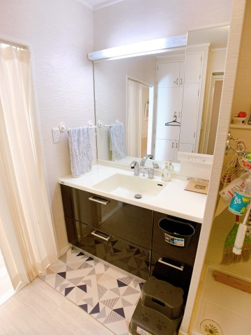 【独立洗面台】 | ◆◇◆秦野南が丘さつき東住宅 １階◆◇◆ | ■ワイドな洗面化粧台♪