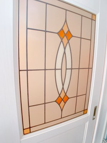 【設備】 | ◆◇◆秦野南が丘さつき東住宅 １階◆◇◆ | ■扉にステンドグラス採用しています♪