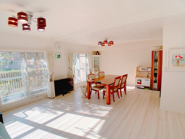 【居間・リビング】 | ◆◇◆秦野南が丘さつき東住宅 １階◆◇◆ | ■室内は自由にご内覧できますのでお気軽にお問い合わせください♪