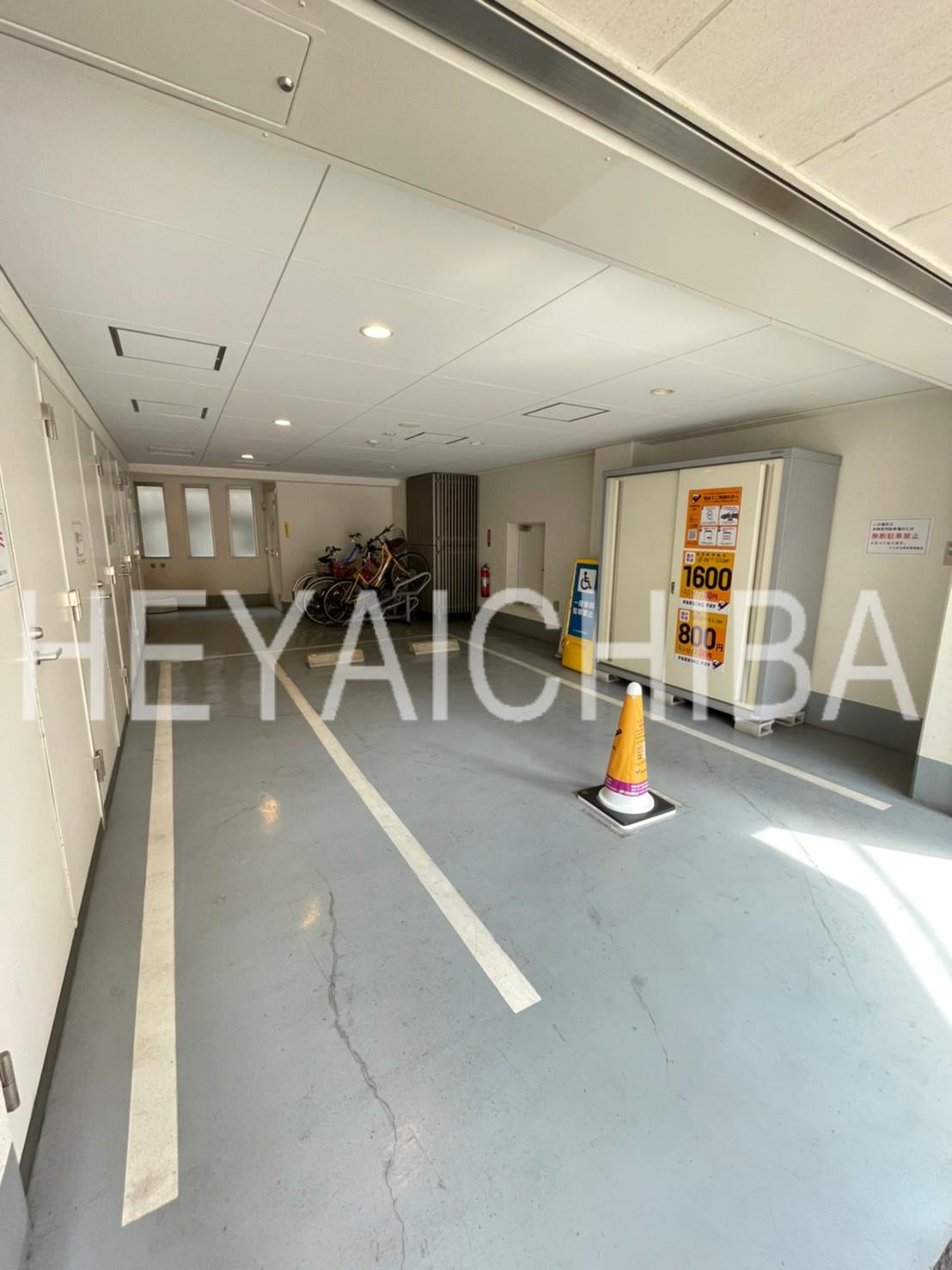 クリオ元浅草の駐車場