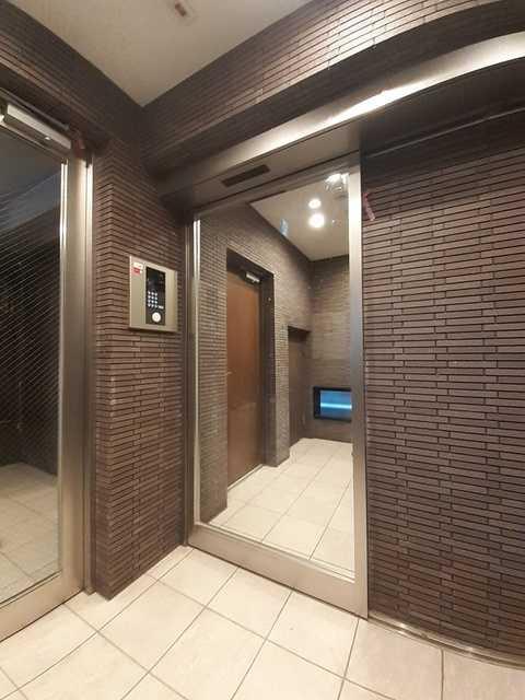 サリックス浅草のエントランス