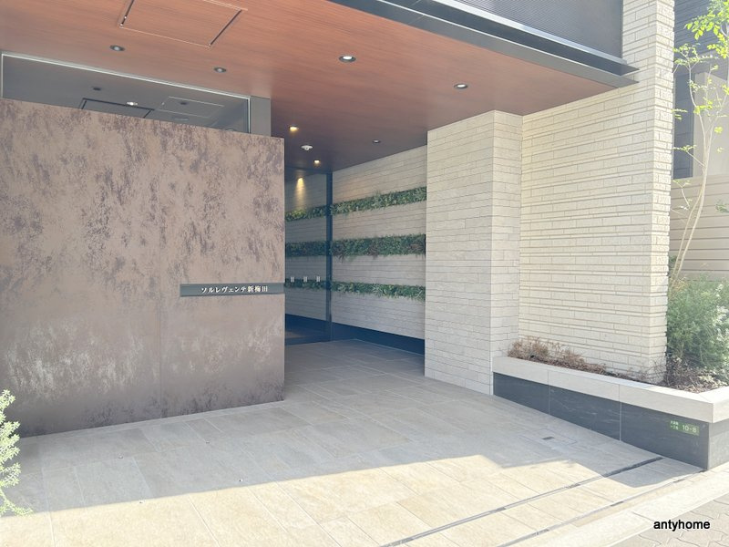 ソルレヴェンテ新梅田　仲介手数料無料のエントランス