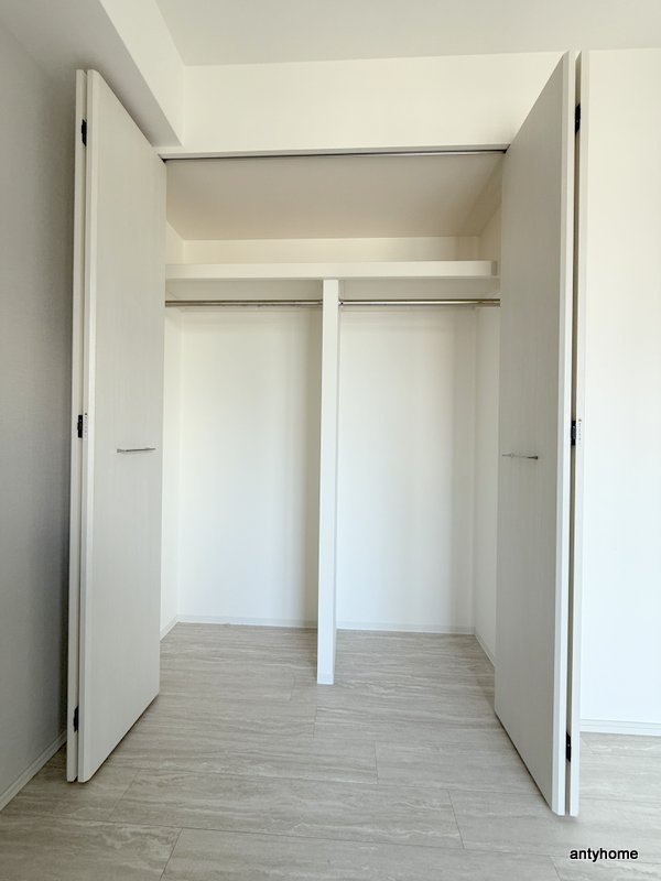 ソルレヴェンテ新梅田　仲介手数料無料の収納