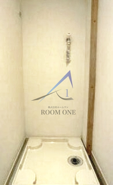 サンローヤルの設備|洗濯機置き場です。