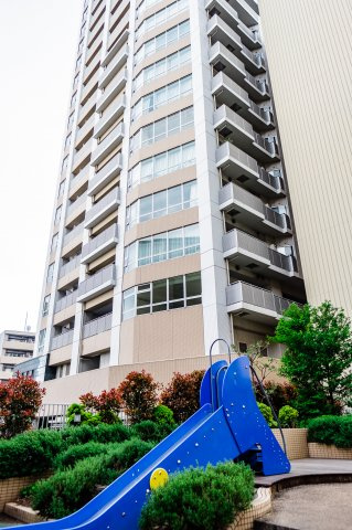 【周辺】 | 【周辺】物件周辺には遊具もございます！ファミリーには嬉しい子育てがしやすい環境です。