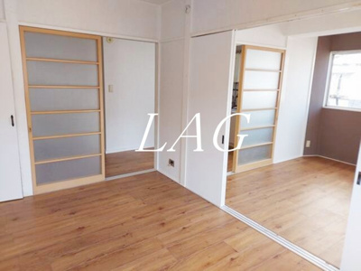 【居間・リビング】 | コンフォート竜泉クボタ | 洋室のお部屋です。