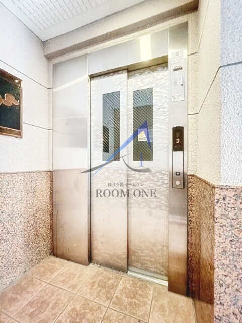 ロイヤル白楽のその他共用部分|エレベーターです。