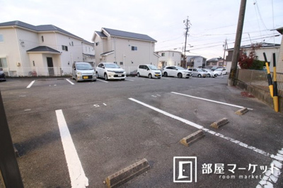 【駐車場】 | サープラスワン高須