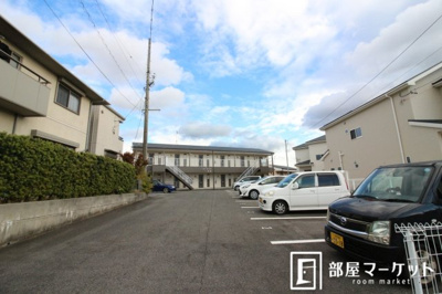 【駐車場】 | サープラスワン高須