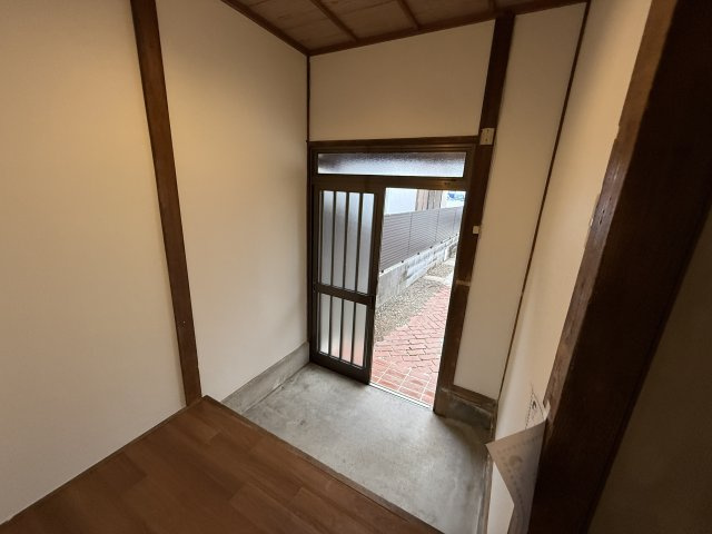 市役所側貸家③の玄関