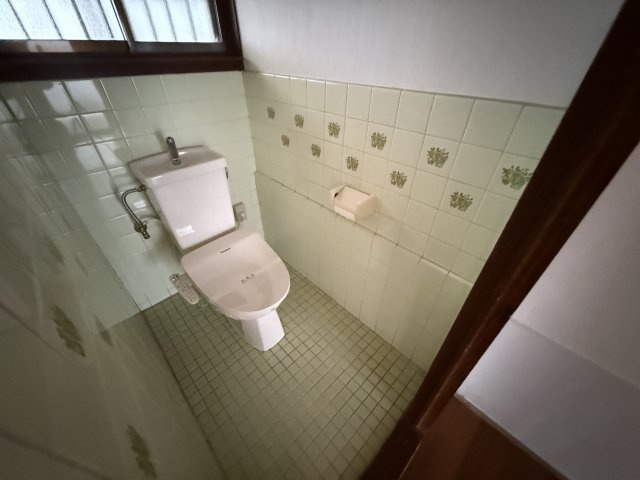 市役所側貸家③のトイレ