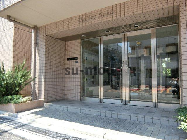 セリバノーブルのエントランス