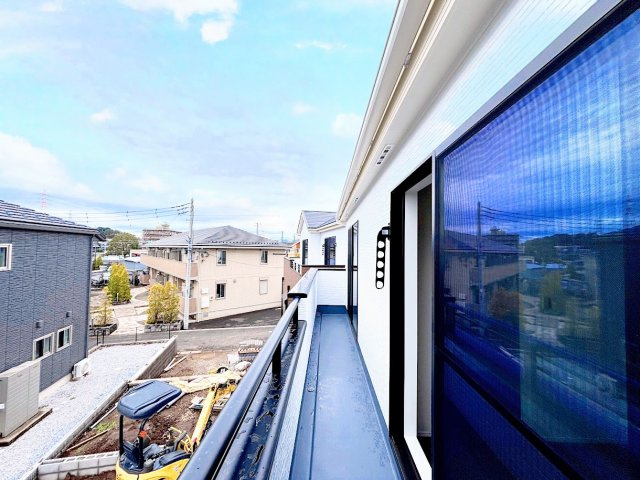 戸塚区平戸町　新築戸建て　第3のバルコニー|◆日当たり良好なバルコニー！毎日のお洗濯にも嬉しいですね！
