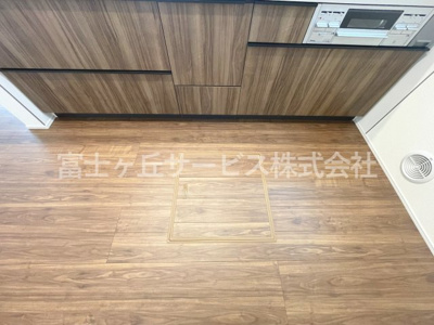 【収納】 | 牧之原市静波 2期 新築一戸建て 2号棟 | 床下収納庫です