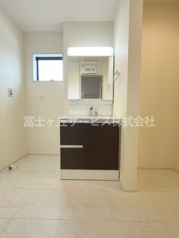 【独立洗面台】 | 牧之原市静波 2期 新築一戸建て 2号棟 | 使いやすい独立洗面台です
