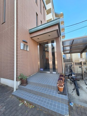 クイーンズヒルのエントランス