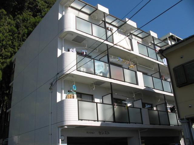 マンションセレストの外観