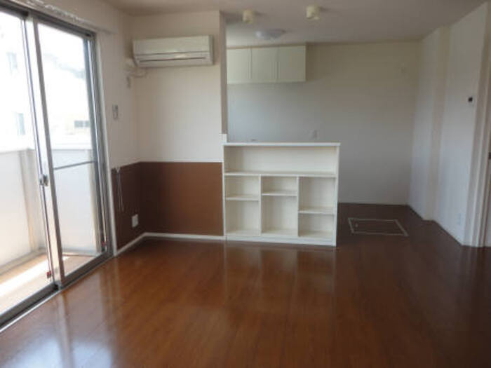 シャンブル・ド・シャルマン Ｂ棟の居間・リビング|LDK