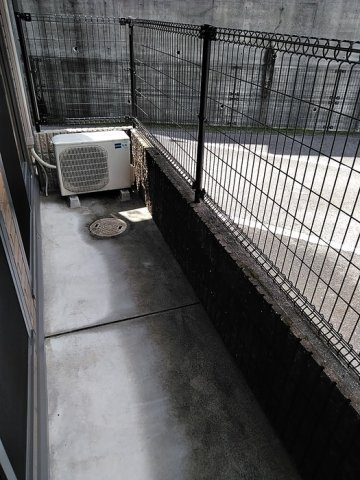 セジュール堂林 B棟のバルコニー