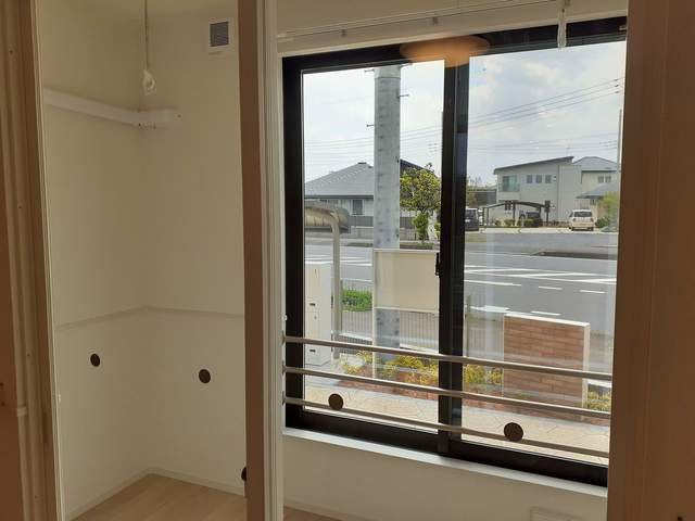 ル・ソレイユⅠの内装|明るい色調の室内です