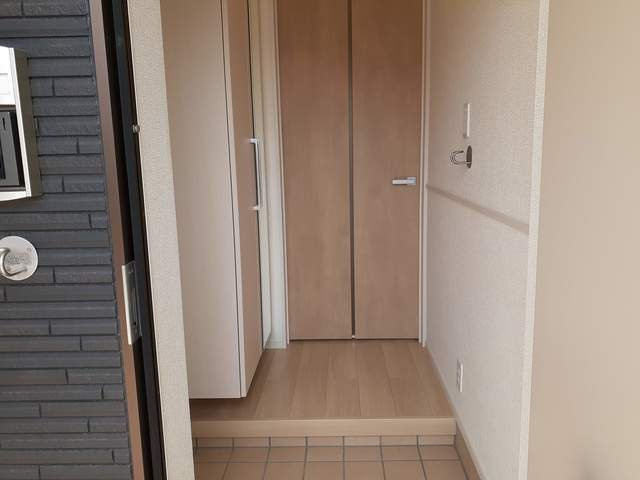 ル・ソレイユⅠの玄関|ゆったりとした玄関です