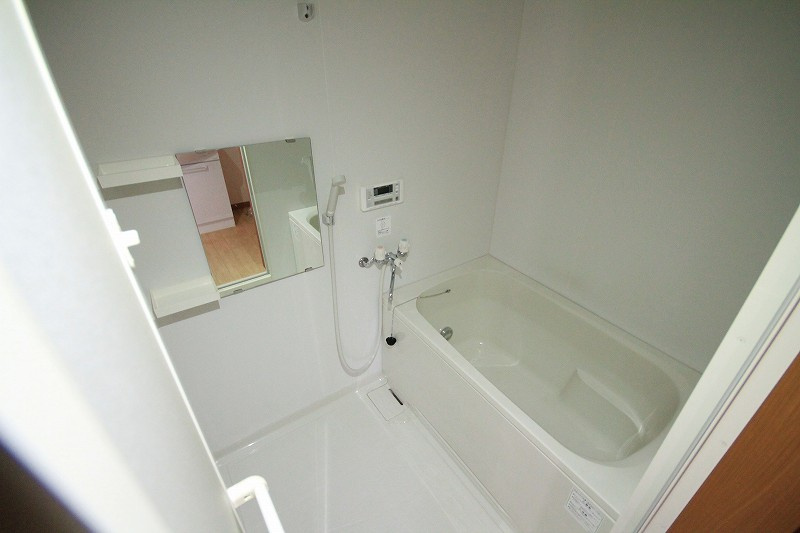 Ｊｅｕｎｅｓｓｅ Ｃの浴室|お風呂です