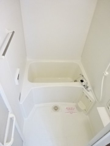 フォンテーヌ・Ⅲの浴室|ゆったり過ごせるお風呂です