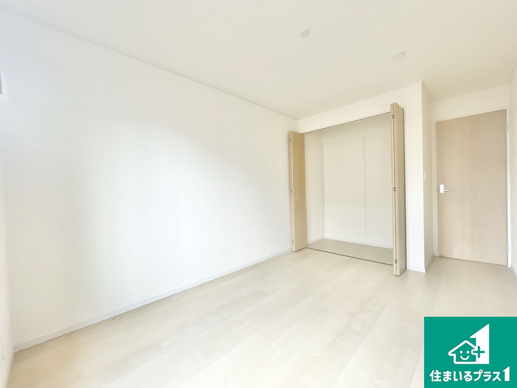 堺市西区山田　中古一戸建ての洋室