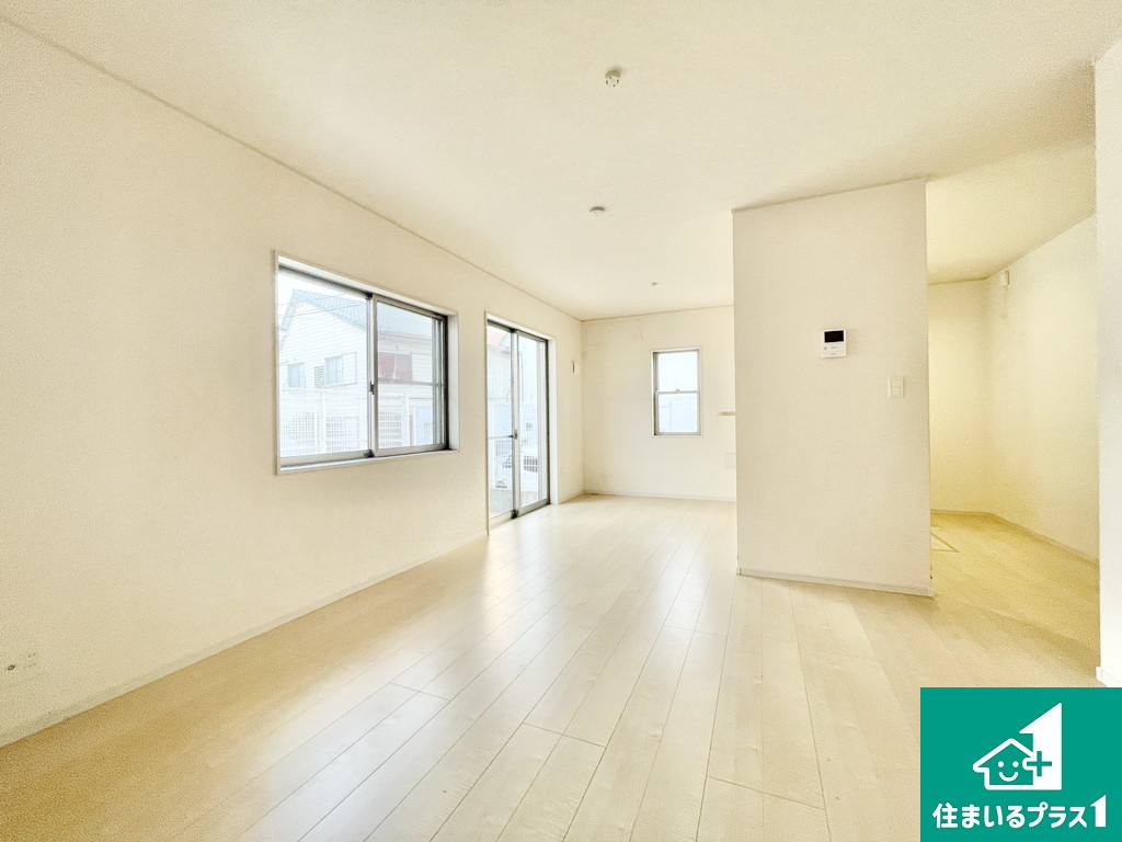 堺市西区山田　中古一戸建ての居間・リビング|居間です