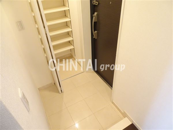 コンフォリア笹塚の玄関